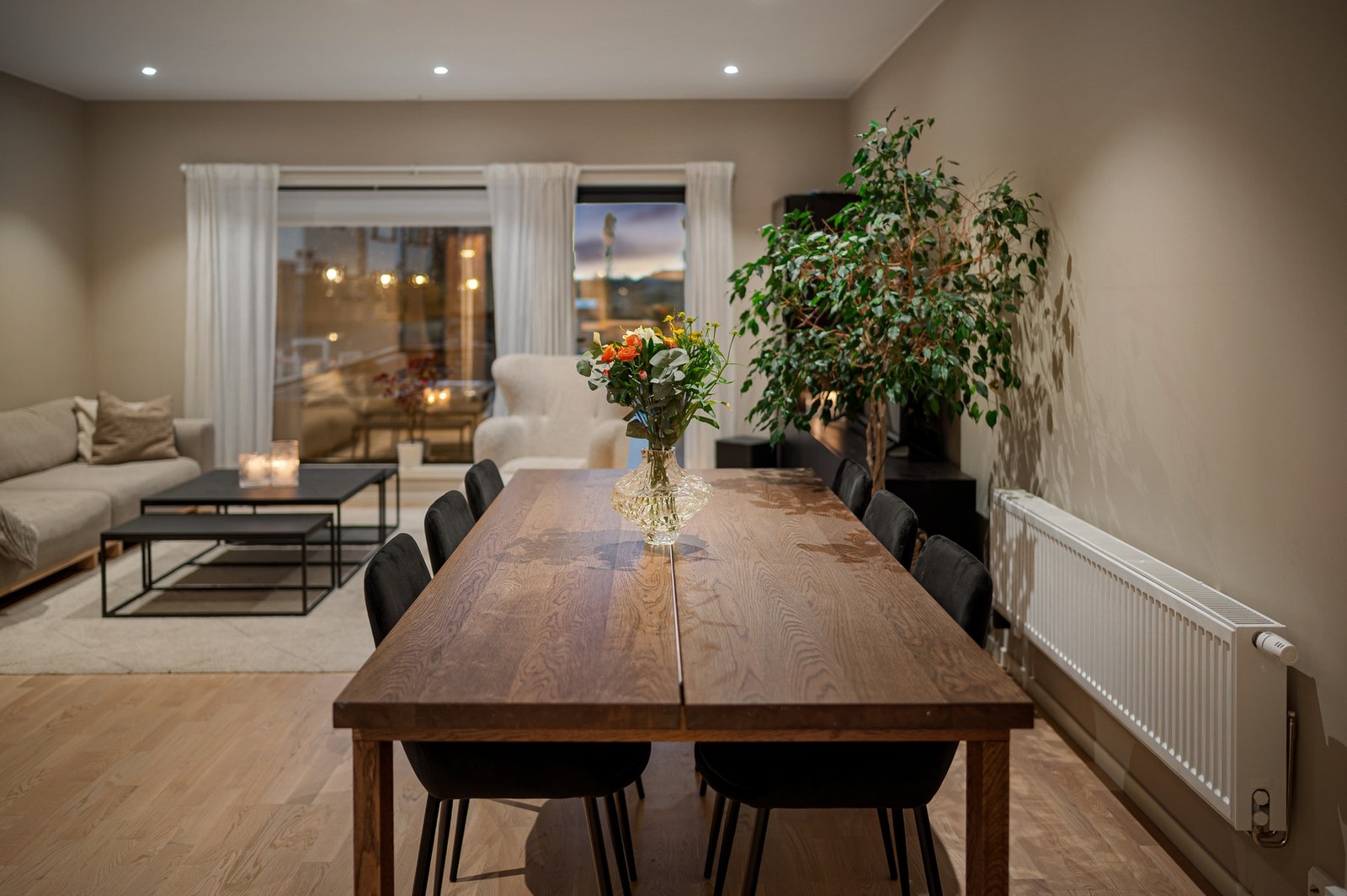 En svært innholdsrik familiebolig over tre plan på 124 kvm BRA. Galleribilde