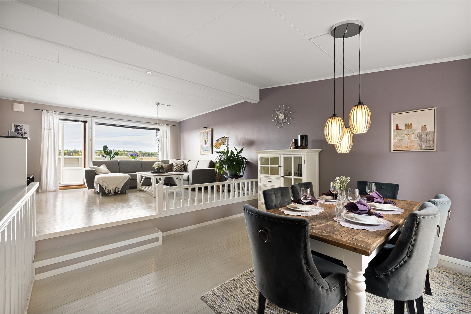 St. Hansveien 22D presenteres av Jørgen Sande Johansen i Krogsveen. Galleribilde