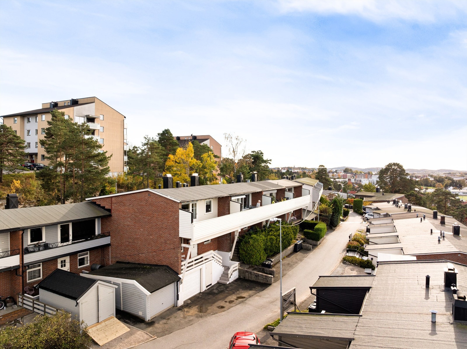 Boligen ligger ved St. Hansveiens indre del hvor det er lite trafikk og et rolig, barnevennlig miljø. Galleribilde