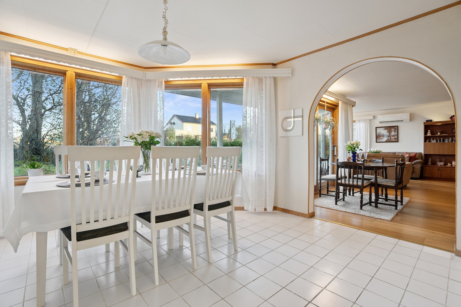 To spisestuer Galleribilde