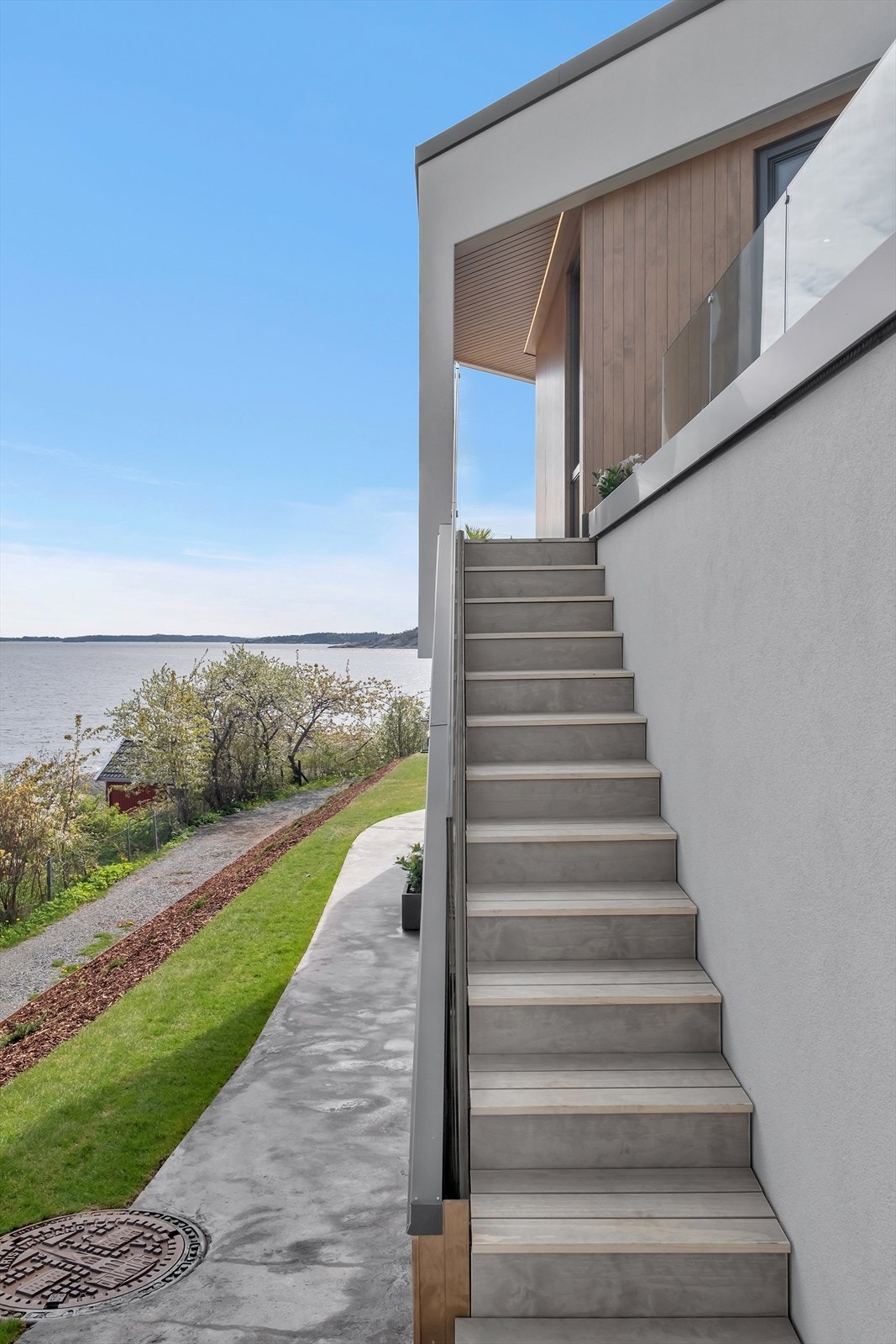 Enkel adkomst mellom 1.- og 2.etasje Galleribilde