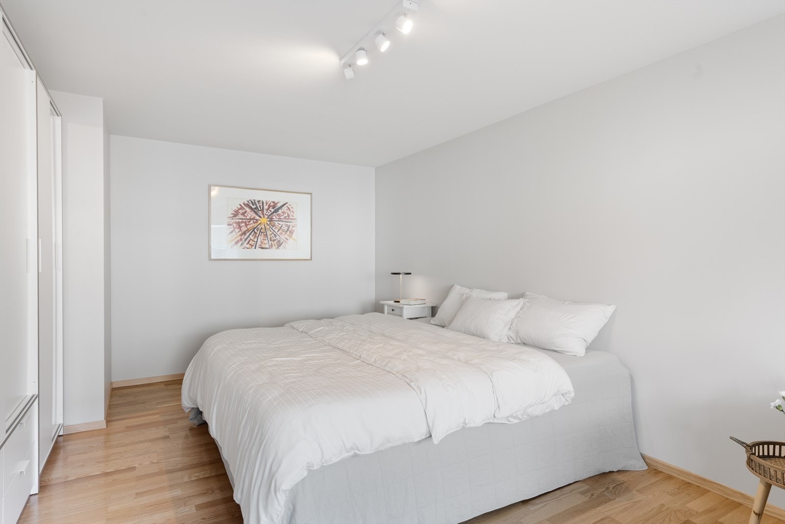 Lyst og luftig soverom Galleribilde