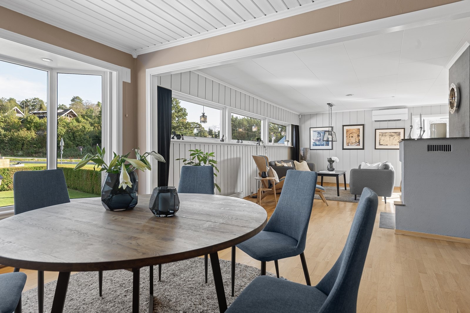 Stuen er delt opp i flere naturlig soner Galleribilde