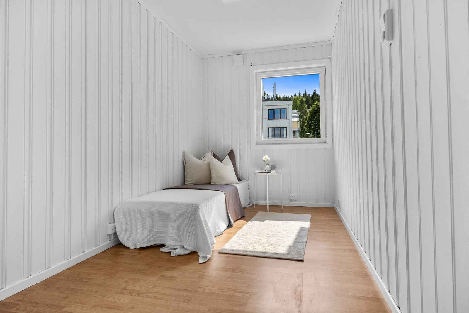 Rommet passer perfekt som barnerom, kontor eller det en selv måtte ønske. Galleribilde