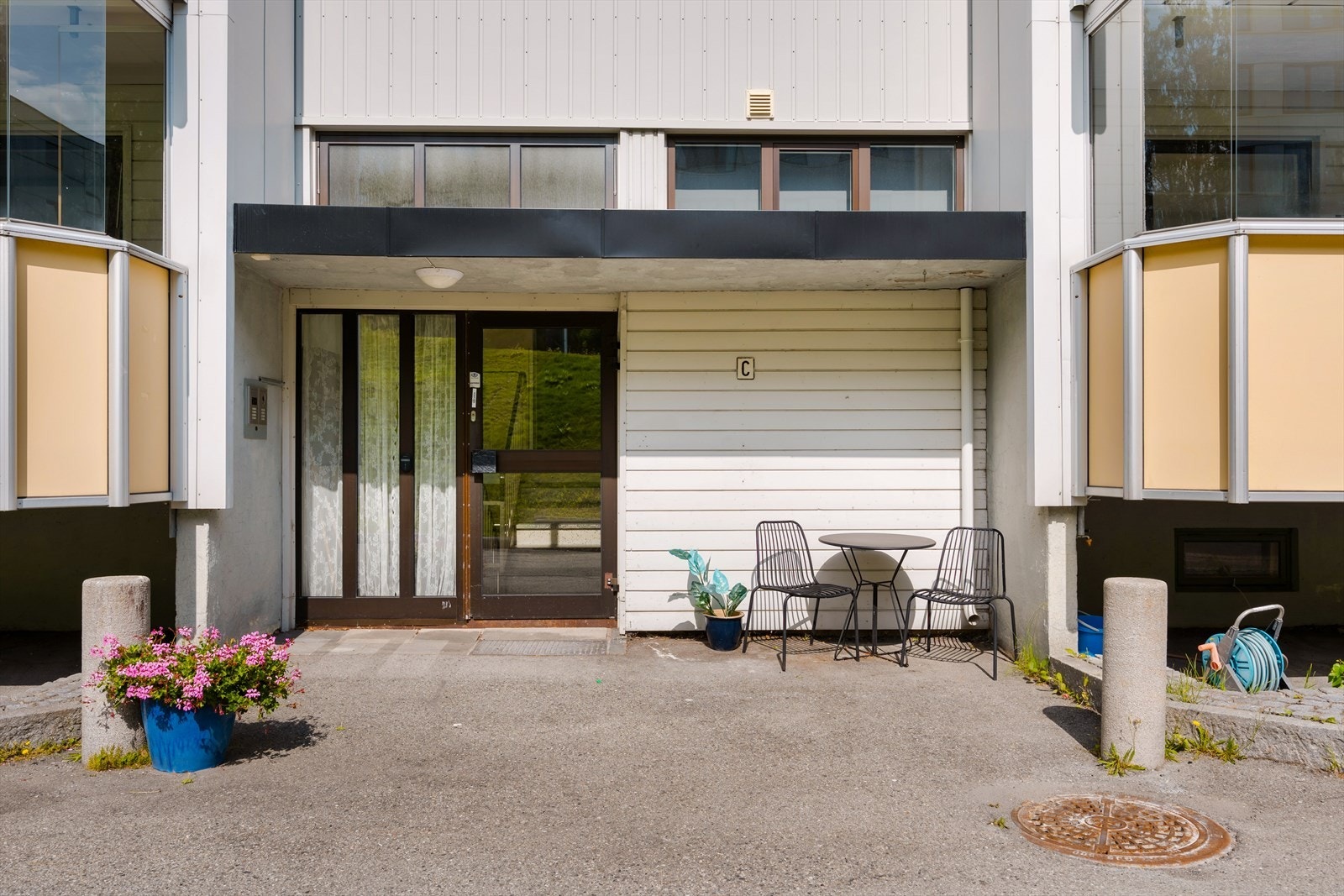 Leiligheten ligger i et stort og veldrevet borettslag. Galleribilde