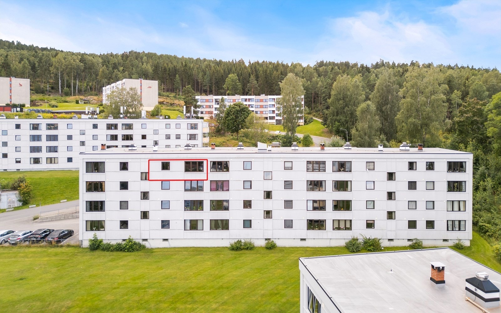 Lys og pen 3-roms toppleilighet med fin internbeliggenhet - Fantastisk utsikt - Garasje - Innglasset balkong! Galleribilde