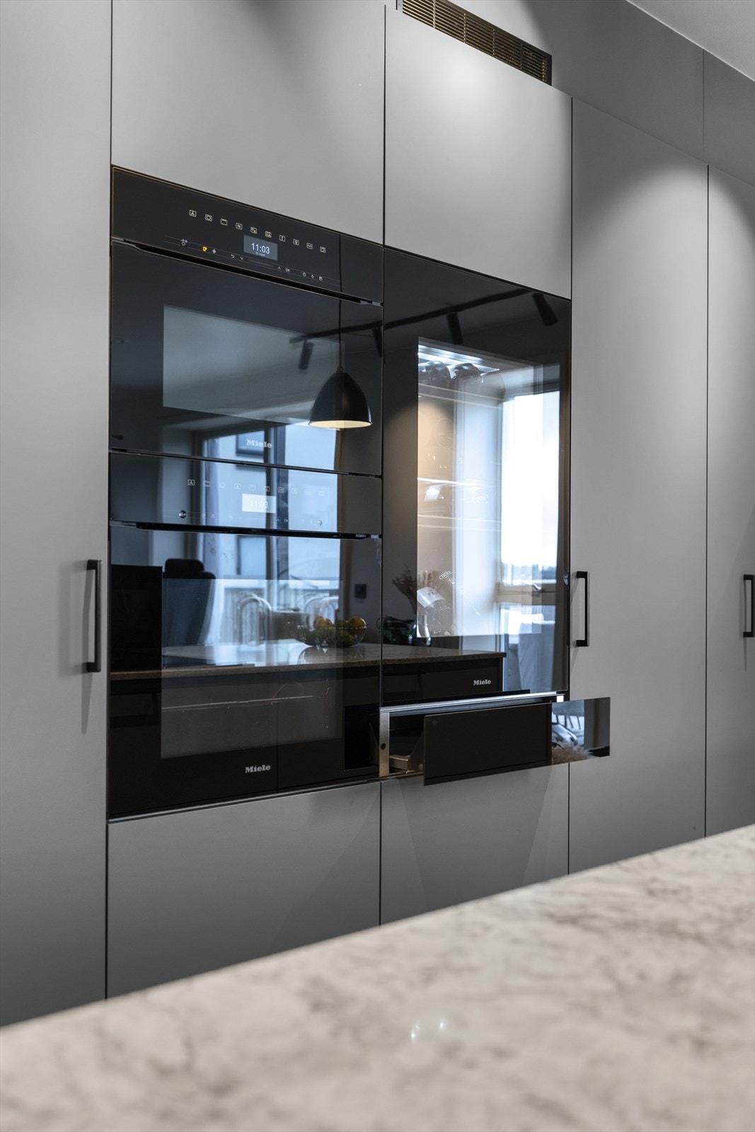 Alltid perfekt temperatur - Miele varmeskuff gjør måltidet komplett. Galleribilde