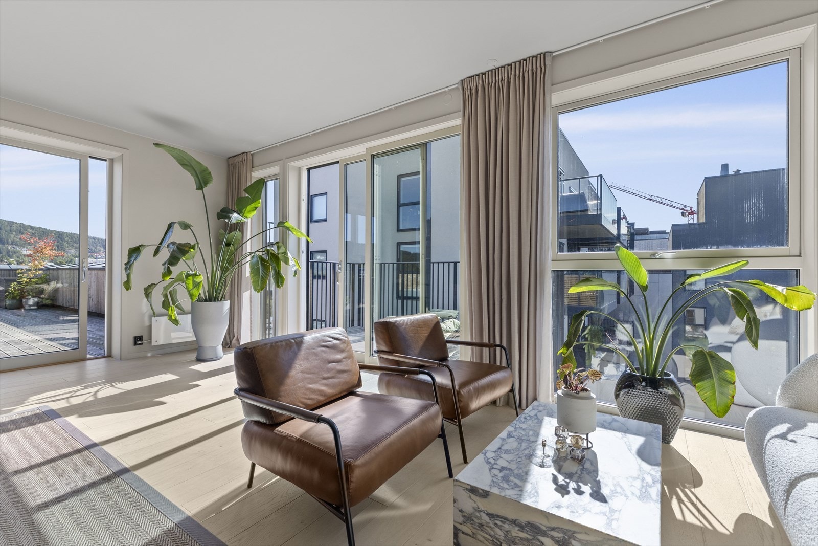 Åpnebare vinduer og dører gir maksimal lys og luft. Galleribilde