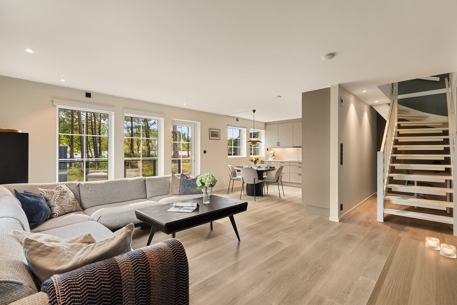 Aktiv Eiendomsmegling v/Steffen Bilsbak har gleden av å presentere Storrinden 76! Galleribilde