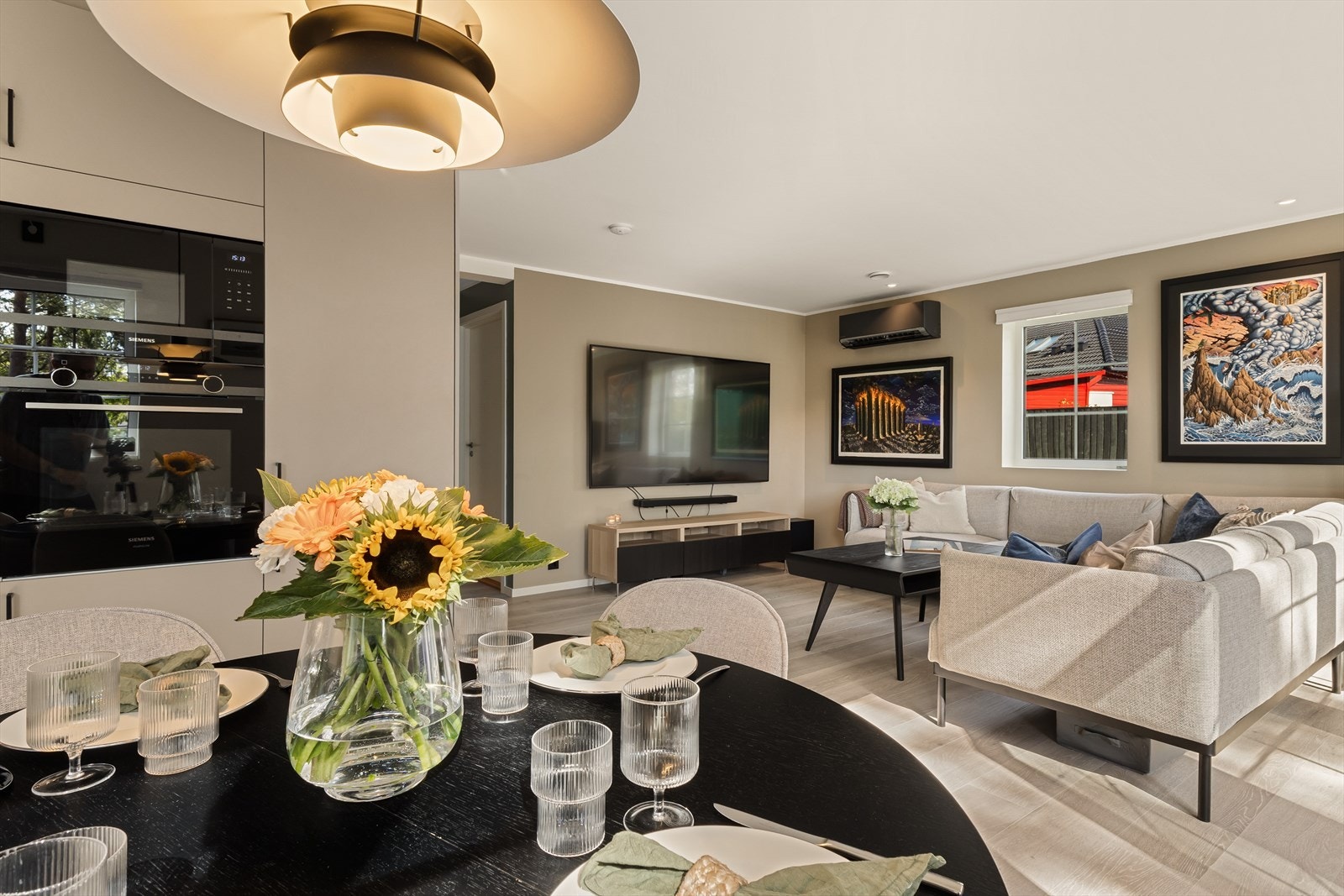 Detaljbilde | Vi beveger oss inn igjen mot kjøkkenet Galleribilde