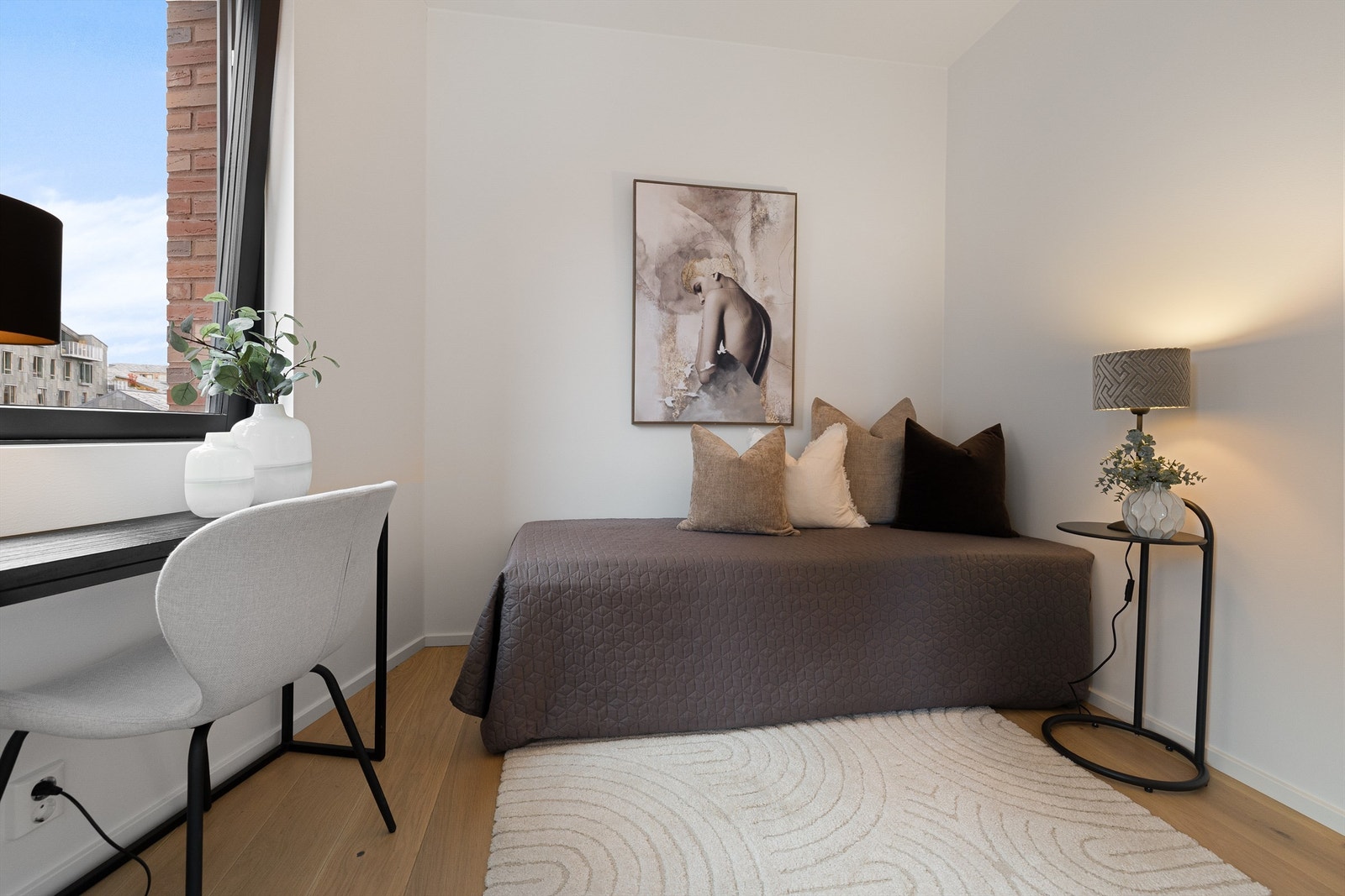 Soverom 2 med plass til seng, passer til kontor/ gjesterom Galleribilde