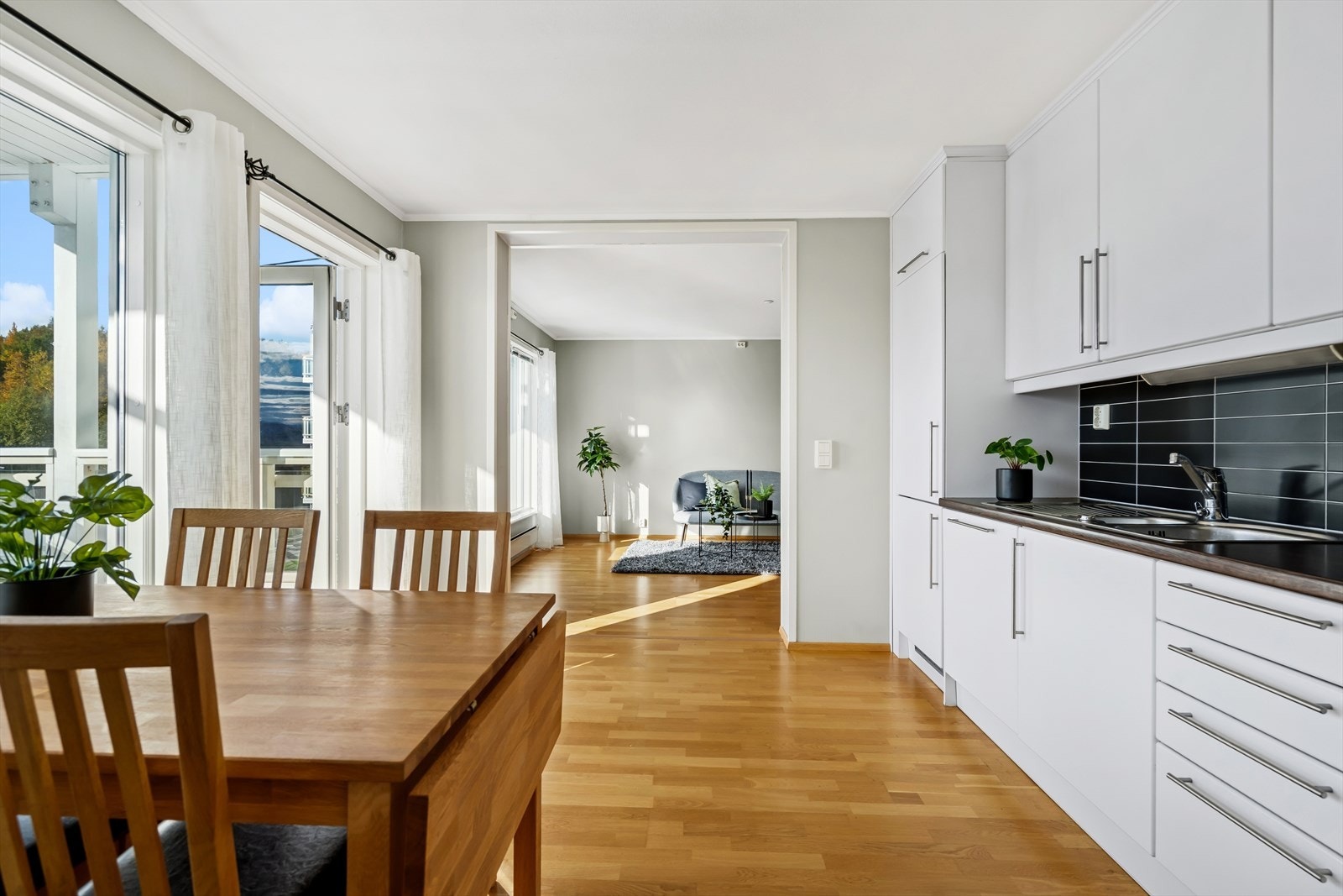 Leilighet med en lys, praktisk og åpen planløsning. Galleribilde