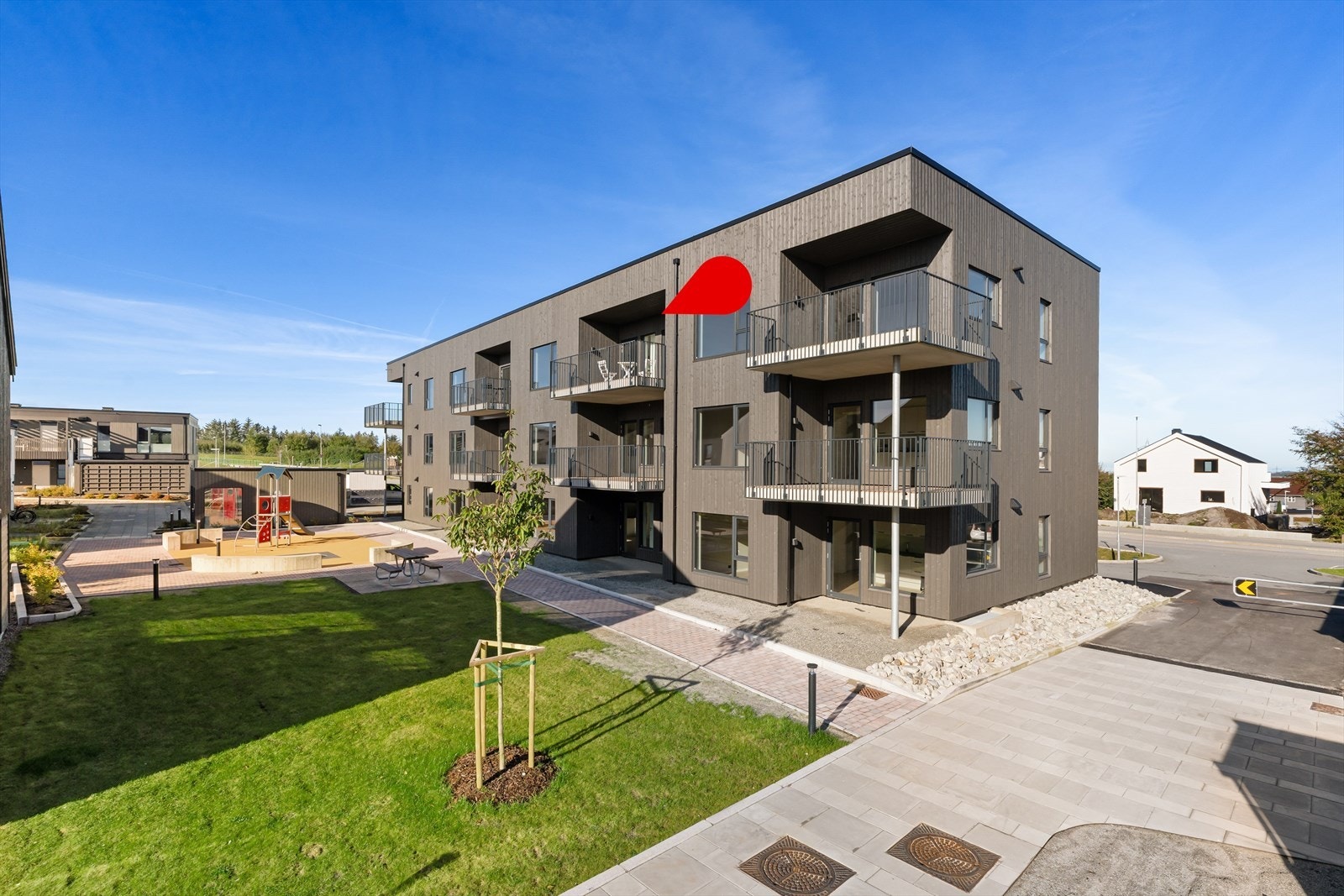 En flott og moderne selveierleilighet med en attraktiv og barnevennlig beliggenhet på Sandved. Galleribilde