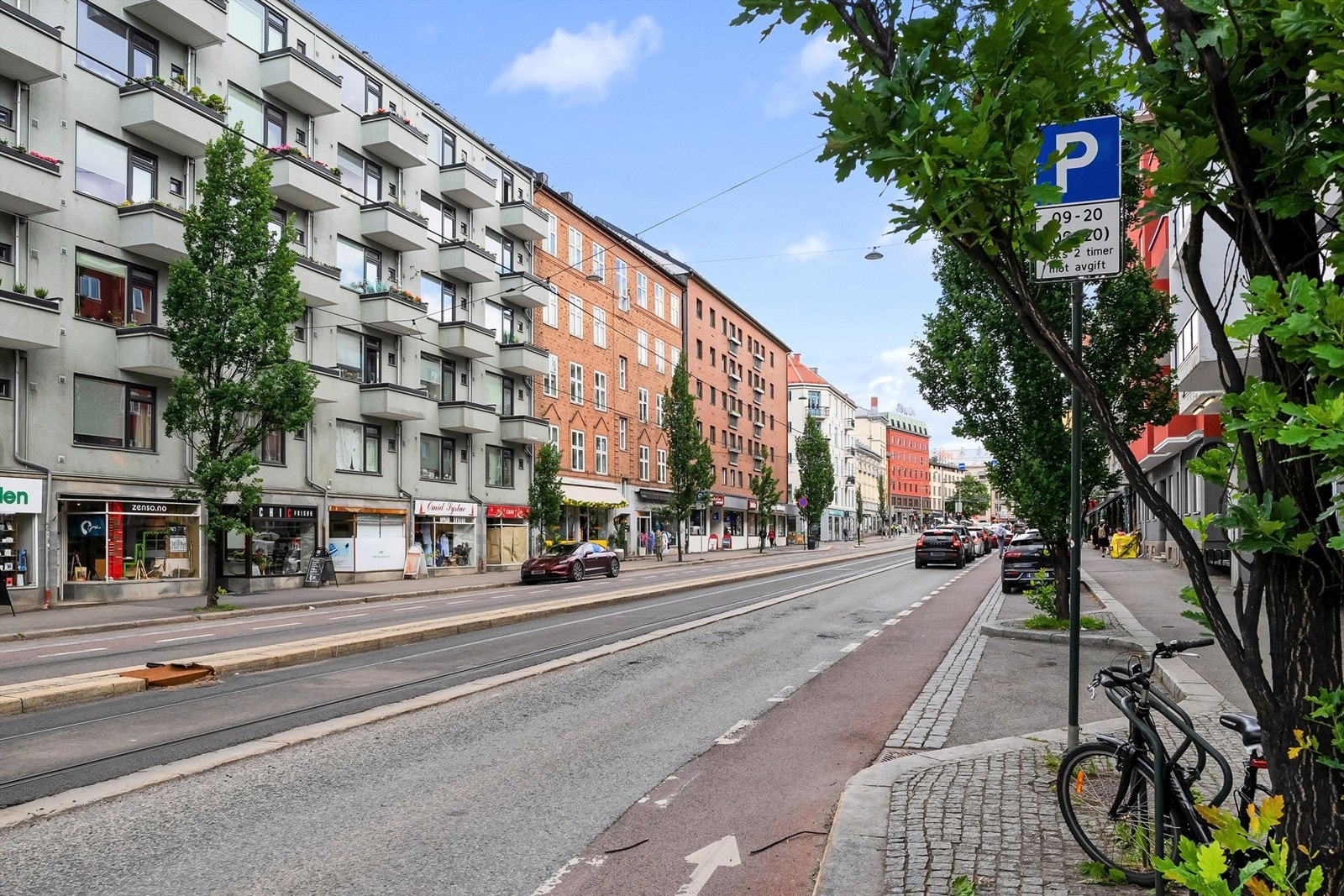 Med sentral beliggenhet på Majorstuen er det bare en spasertur unna handlegaten Bogstadveien. Galleribilde