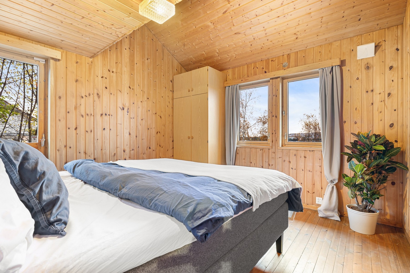 Det største soverommet er på 11,5 kvm og har god plass til dobbeltseng og garderobeskap. Galleribilde