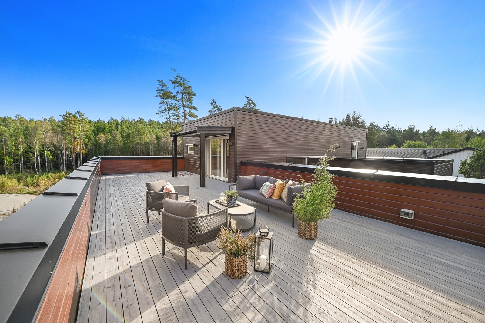 Her er det tilrettelagt for å kunne ha jacuzzi. Denne takterrassen er på hele 64 kvadrat. Galleribilde