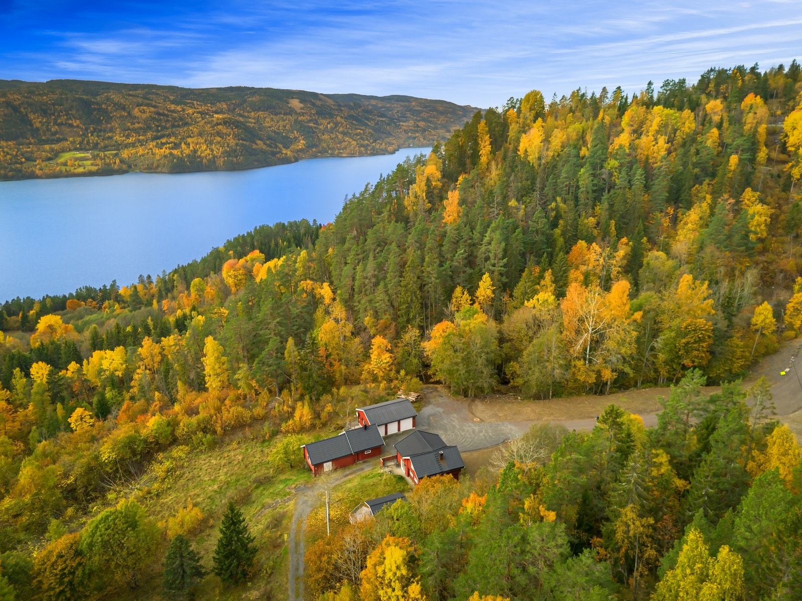 Her er man omgitt av vakker natur Galleribilde