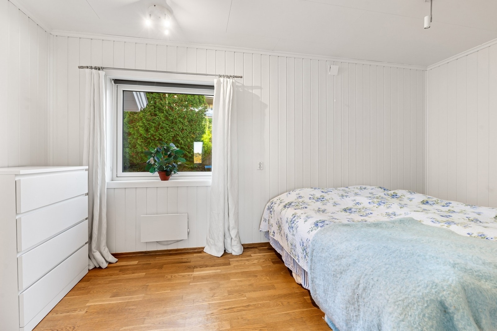 Rom innredet som soverom, men er ikke søkt inn til varig opphold Galleribilde