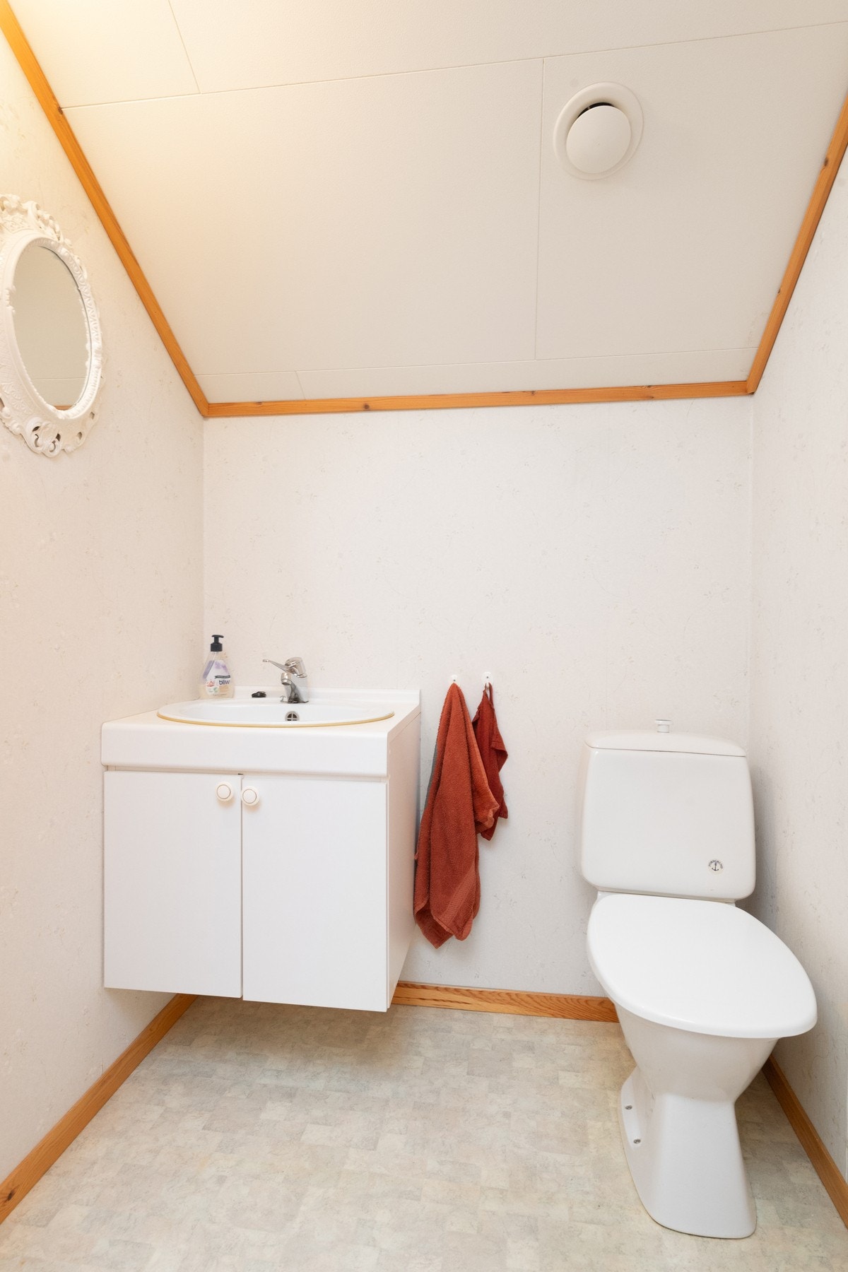 Eget WC på loft Galleribilde