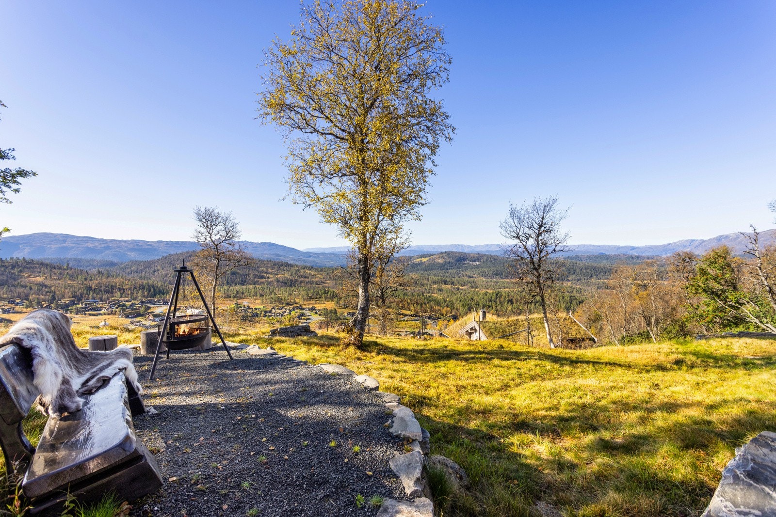 Unikt uteområde med vakker utsikt over høyfjellslandskapet Galleribilde