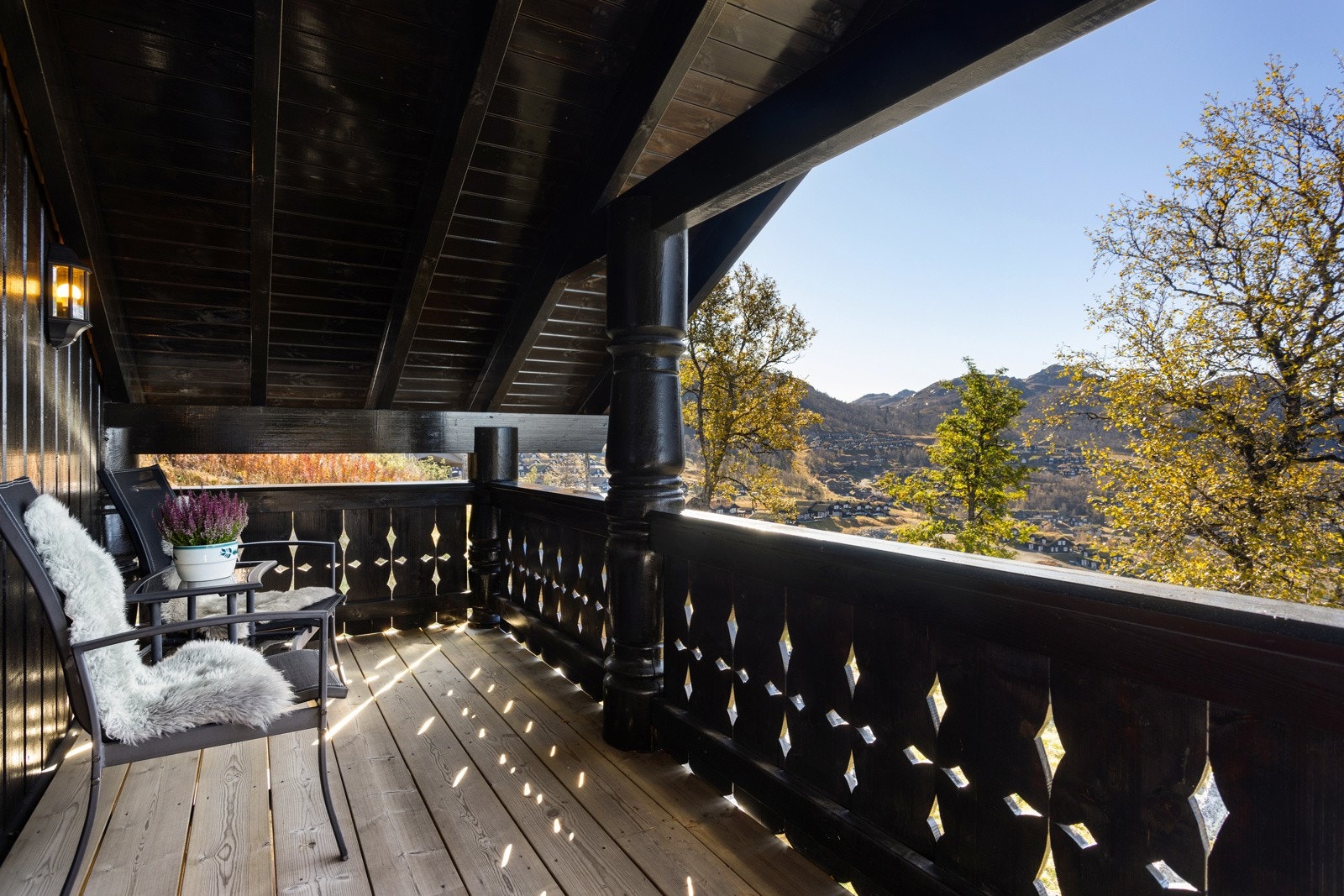 Fra loftstuen er det utgang til en flott balkong Galleribilde