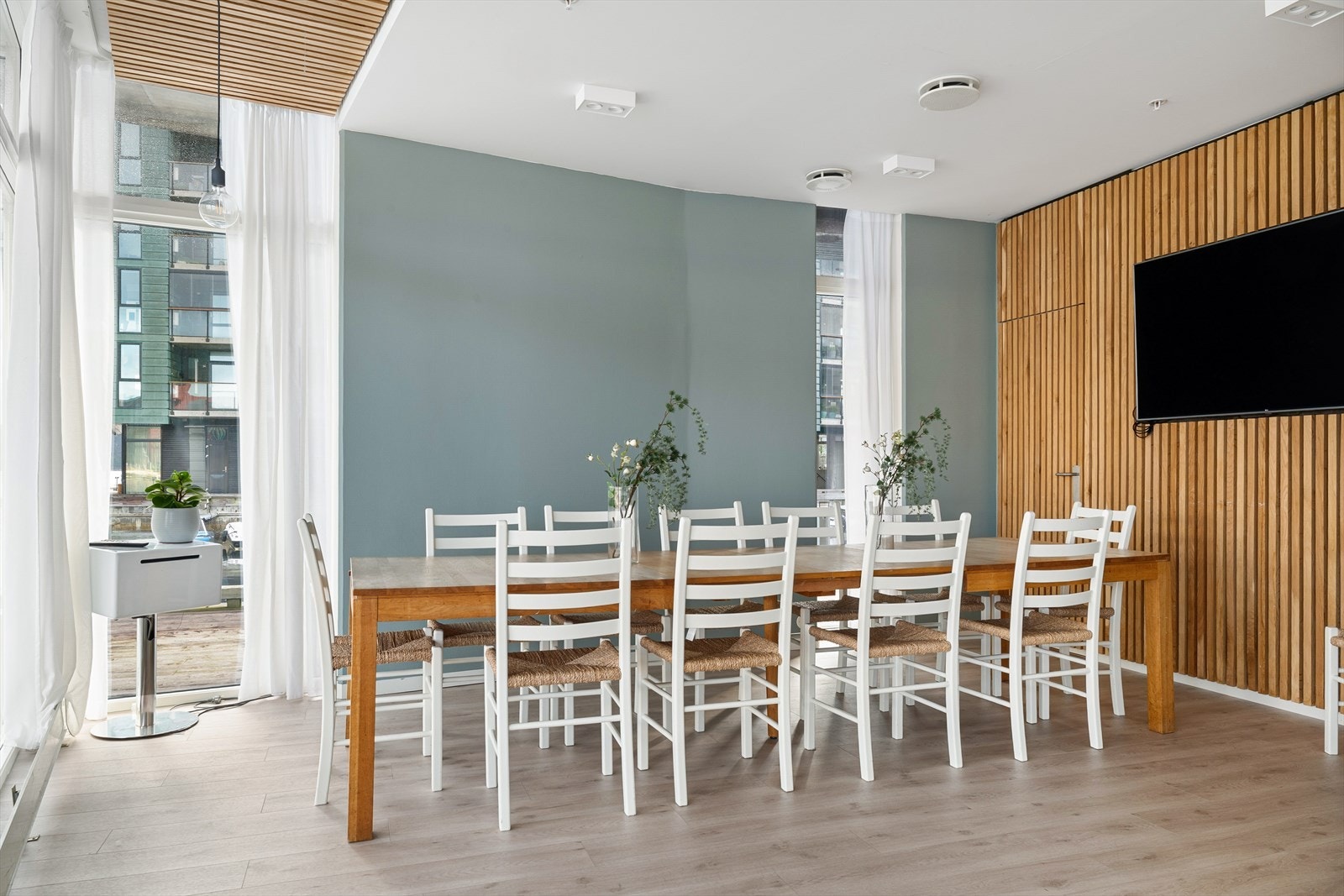 I tillegg er det også et veldig flott selskapslokale i 1 etasje. Galleribilde