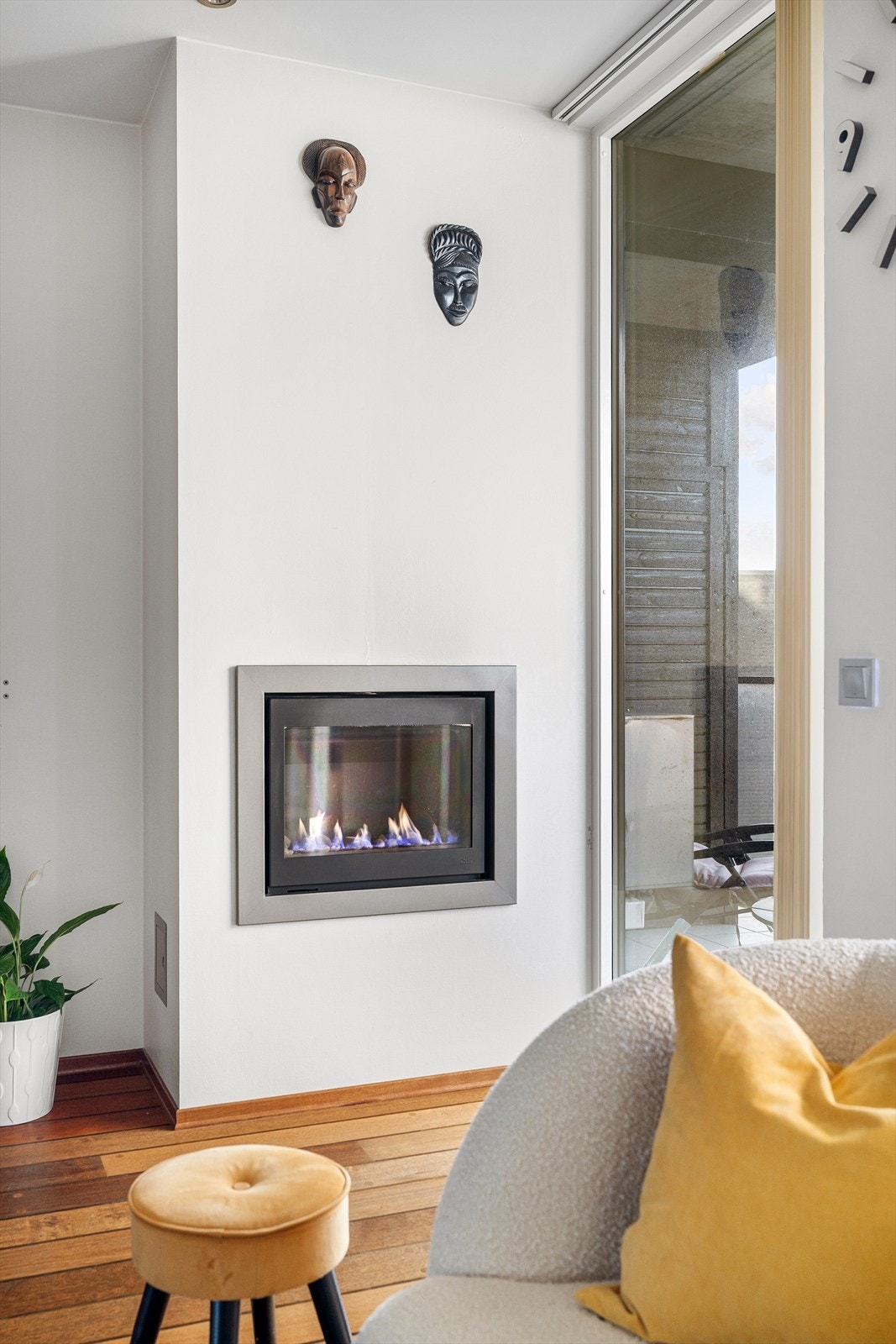 En moderne gass peis bidrar til ekstra hygge. Galleribilde
