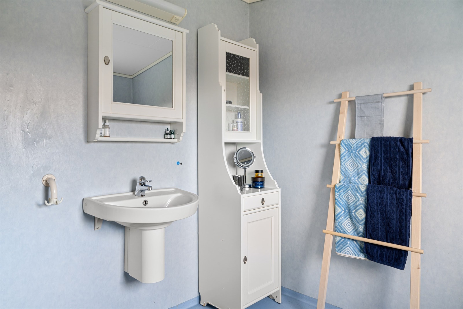 Det er også varmekabler på dette badet Galleribilde