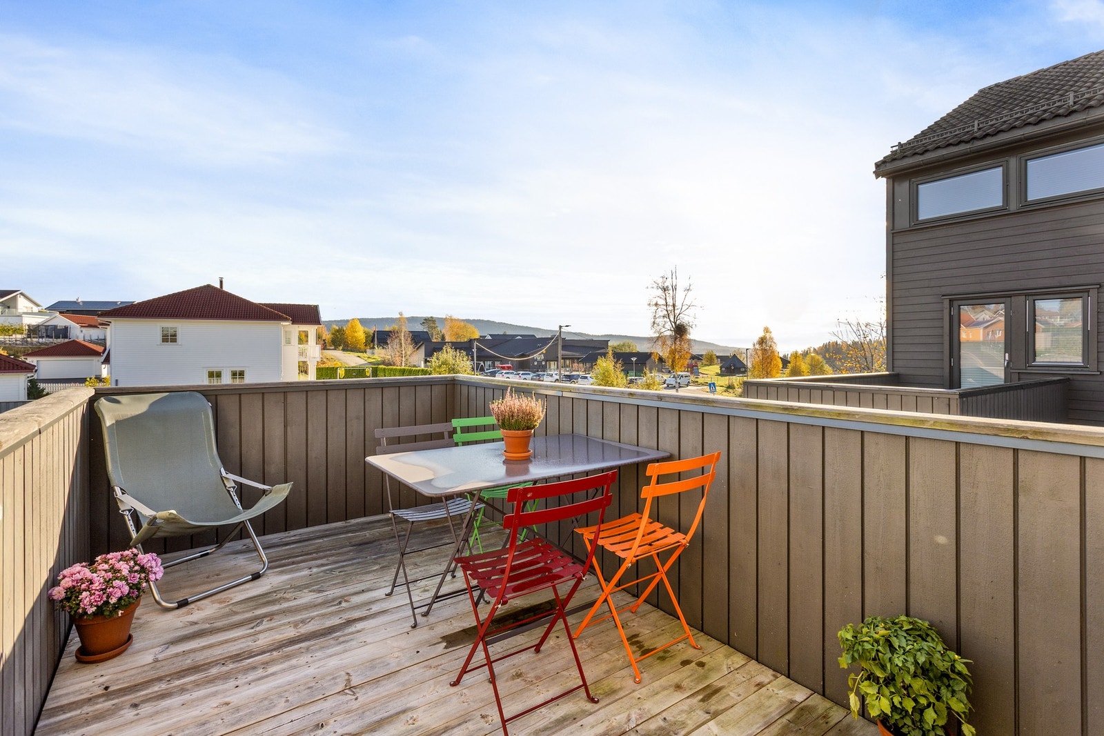Balkongen er på 9 kvm og gir god plass til utemøblement. Galleribilde