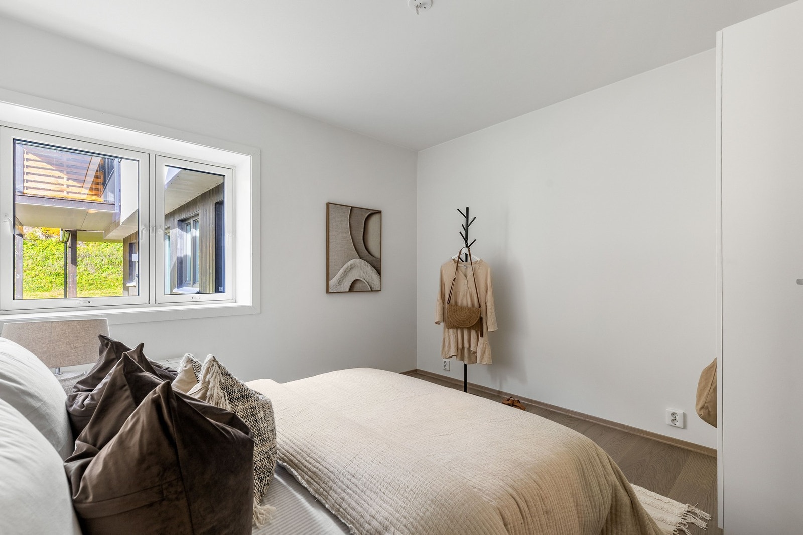 Hovedsoverom med god plass til dobbeltseng og garderobe. Galleribilde