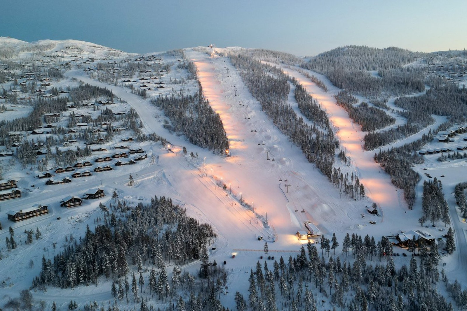 Skisenteret på vinteren. Galleribilde