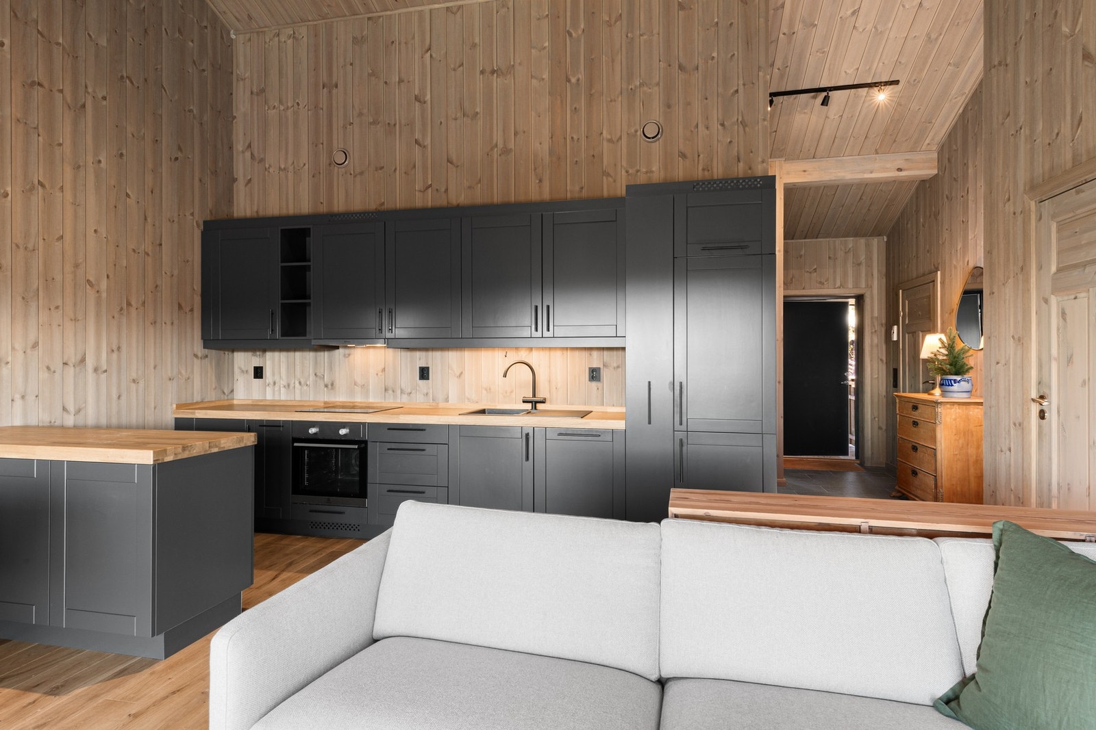 Åpen stue/ kjøkken løsning. Galleribilde