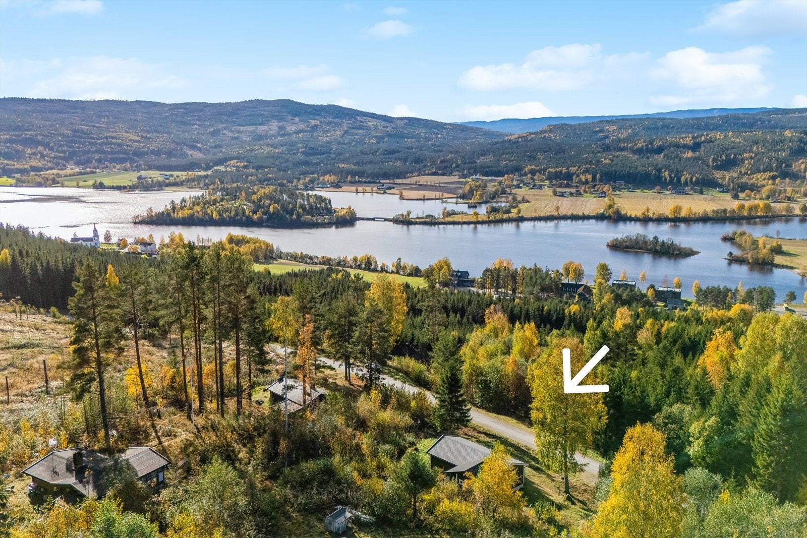 En flott fritidsbolig med flott beliggenhet i Noresund - nær fiske, turmuligheter, butikker, Norefjell og golfbane Galleribilde