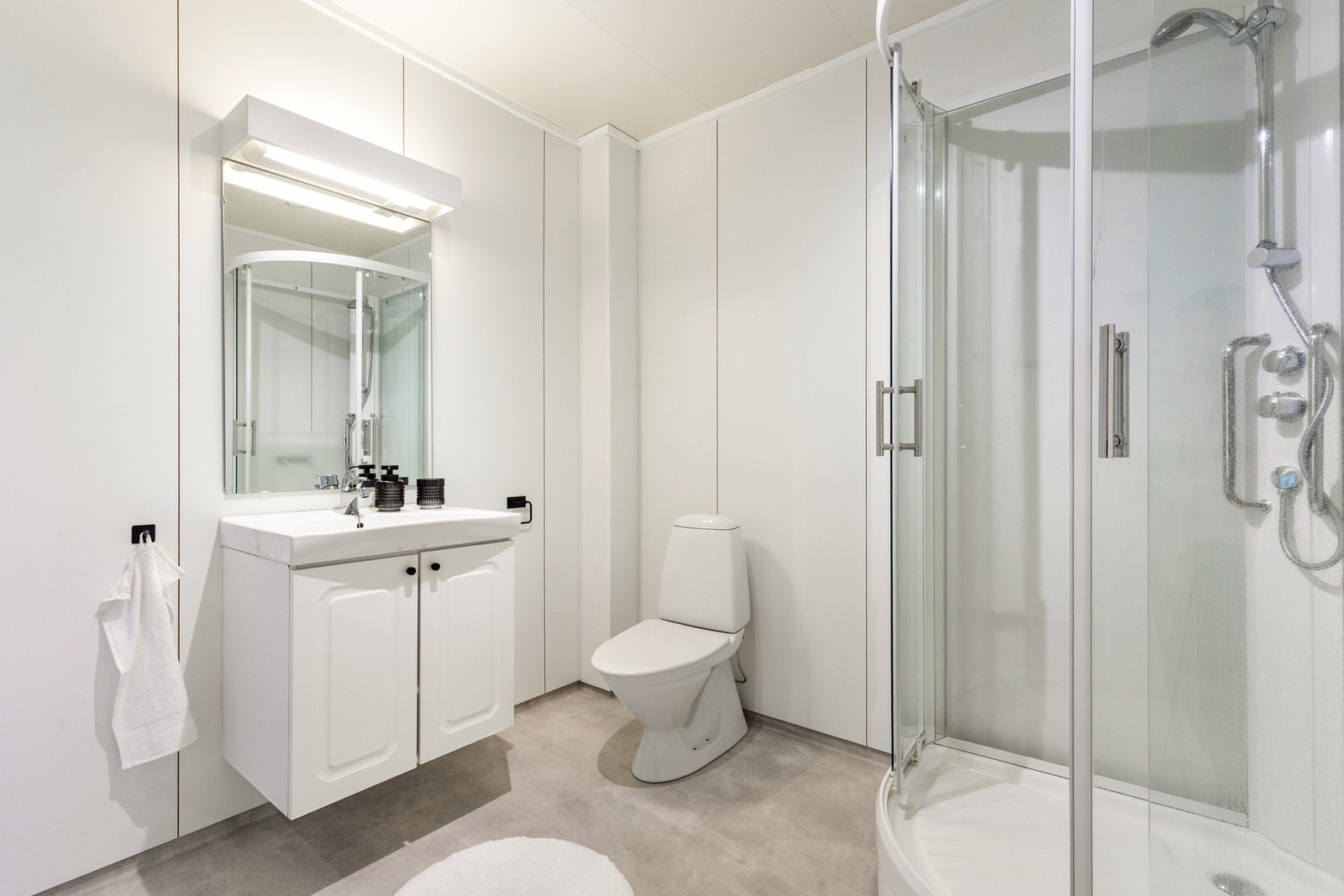 Nytt belegg på bad Galleribilde