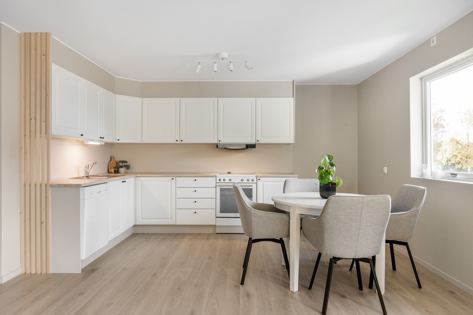 God plass for spisebord Galleribilde