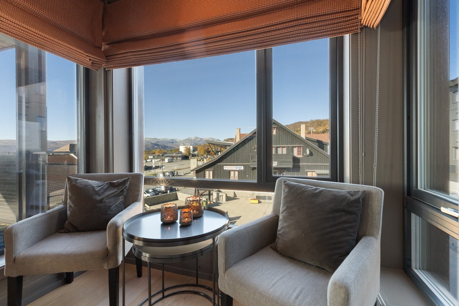 Karnappen med vinduer utgjør en spesielt fin krok. Galleribilde