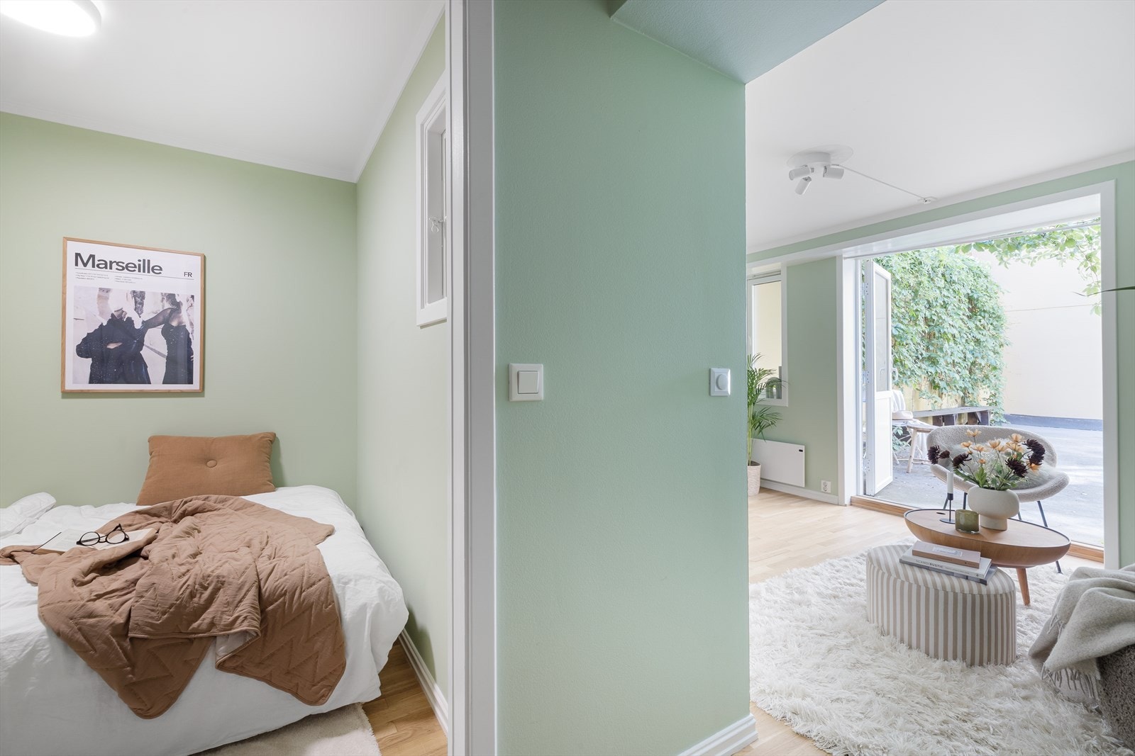 Alkoven er perfekt plassert over garderoben, mellom bad og oppholdsrom. Galleribilde