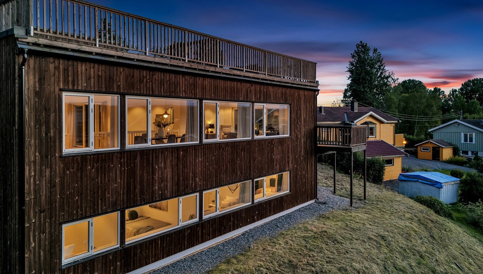 Rikelig med utsyn og lys inn. Galleribilde