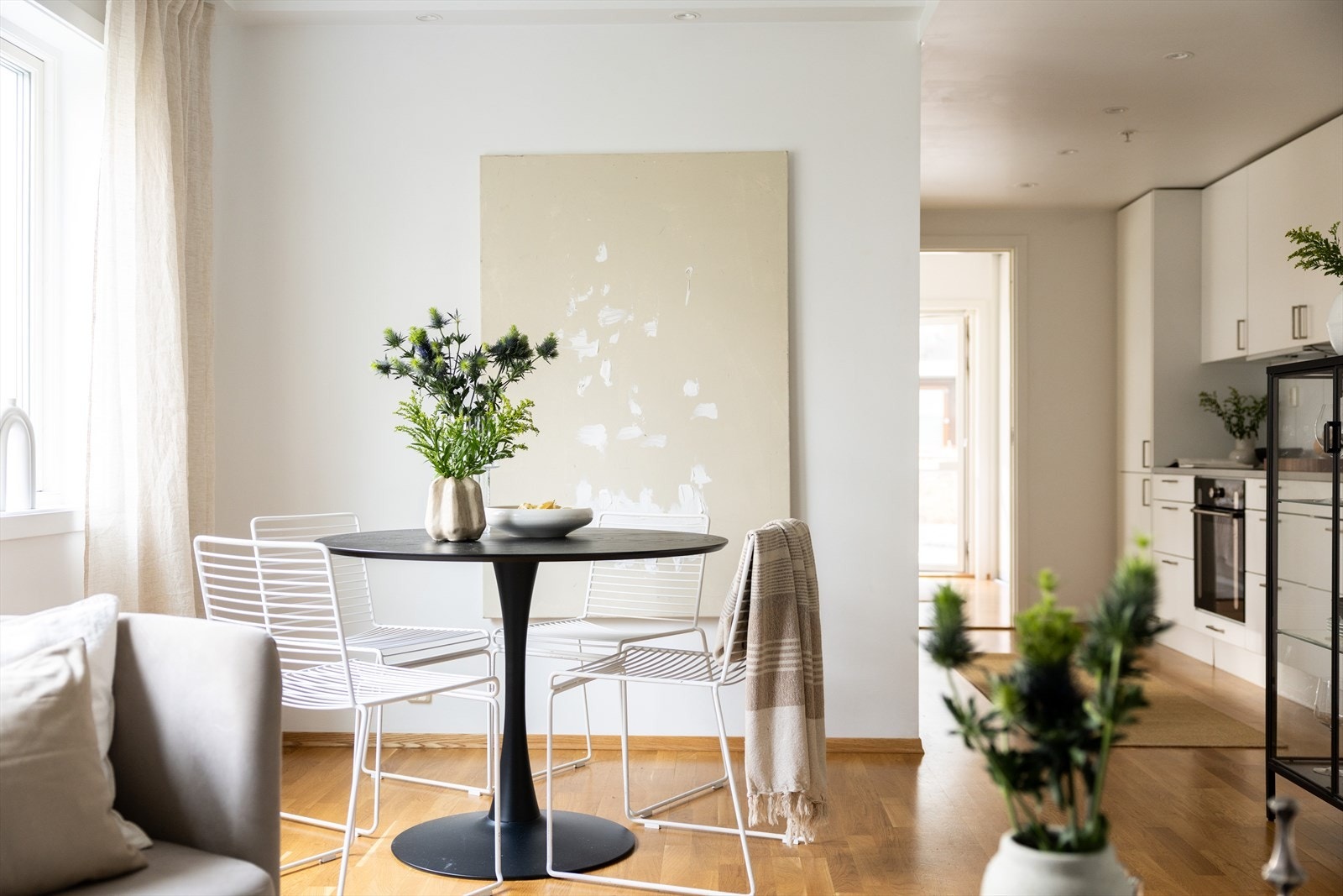 God plass til å invitere gjester på middagsbesøk og ha koselige stunder rundt middagsbordet. Galleribilde