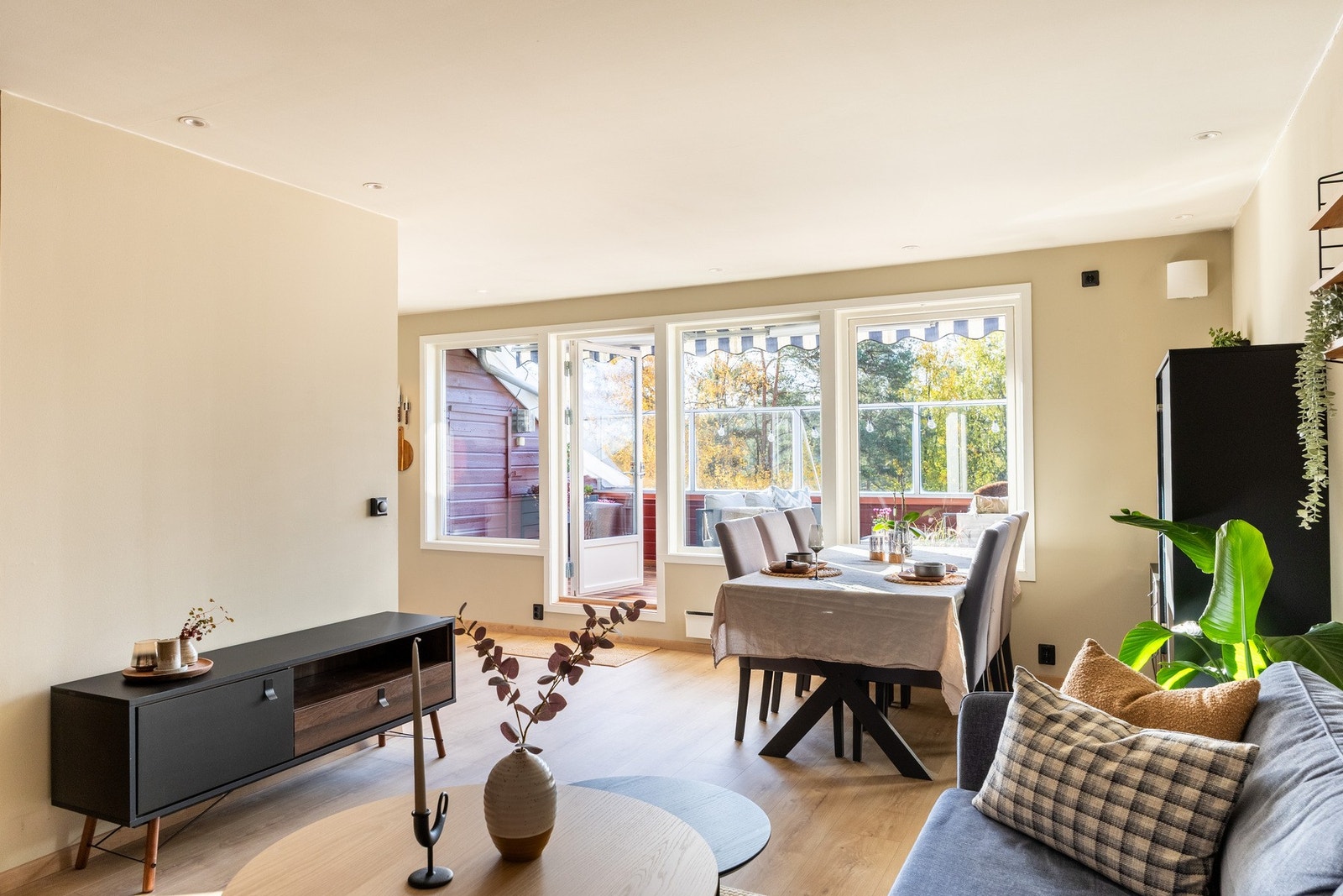 Leiligheten er lys og delikat innredet. Galleribilde