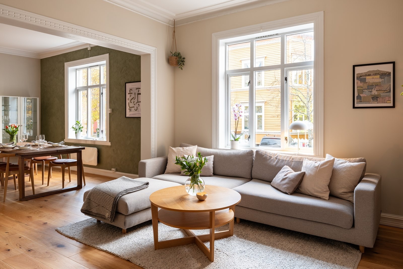 Nordvik Bolig ved Thomas Kvålsvoll har gleden av å presentere Arilds gate 10A - Sjarmerende og meget lekker 3-roms i klassisk bygård. Galleribilde