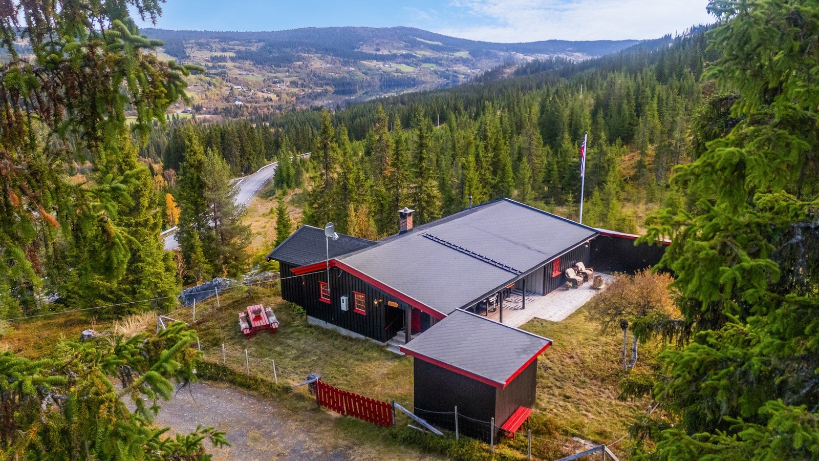 Velkommen til Steinsetbygdvegen 2066 Galleribilde