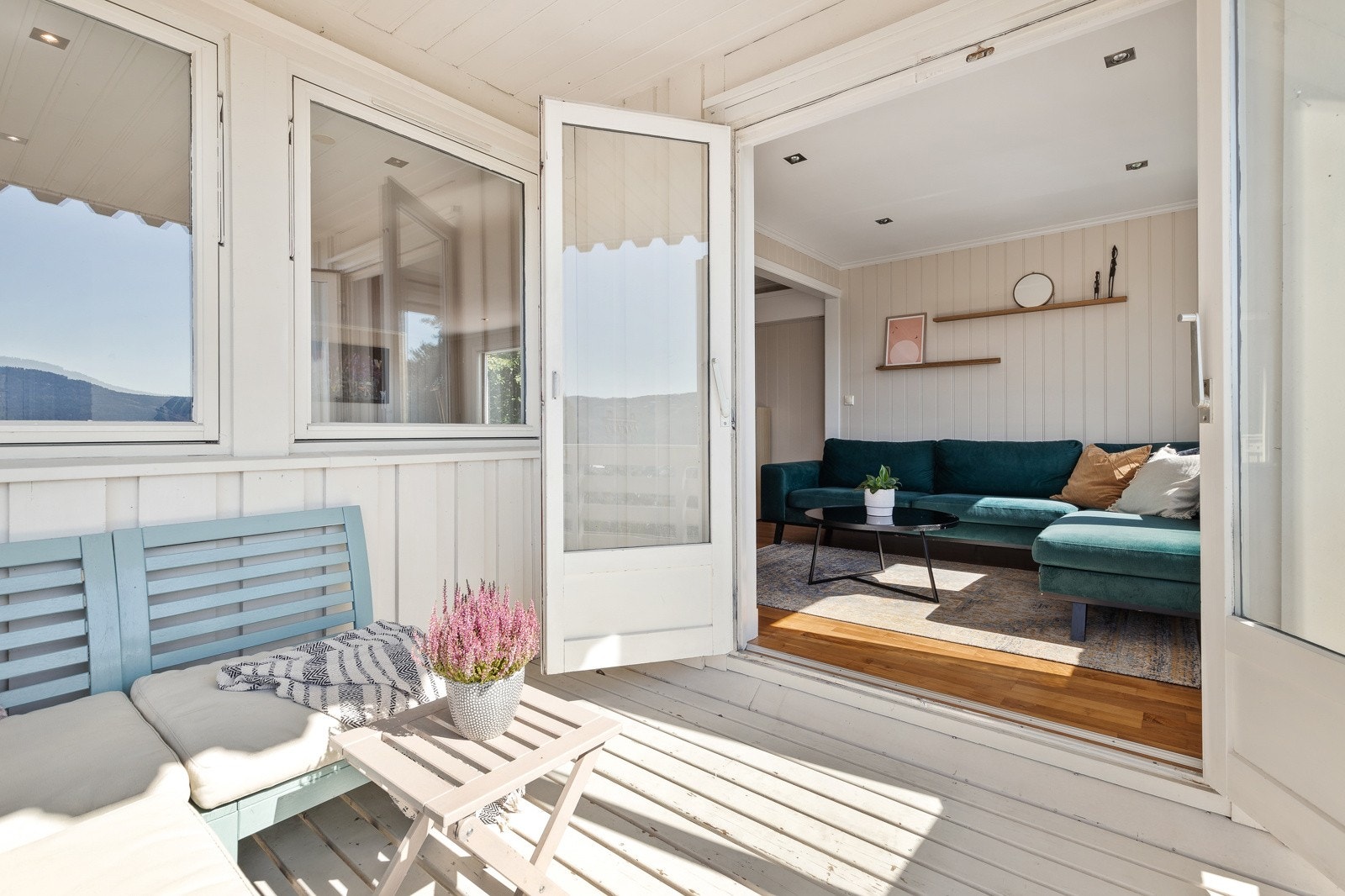 Sydvendt med gode solforhold hele dagen. Galleribilde