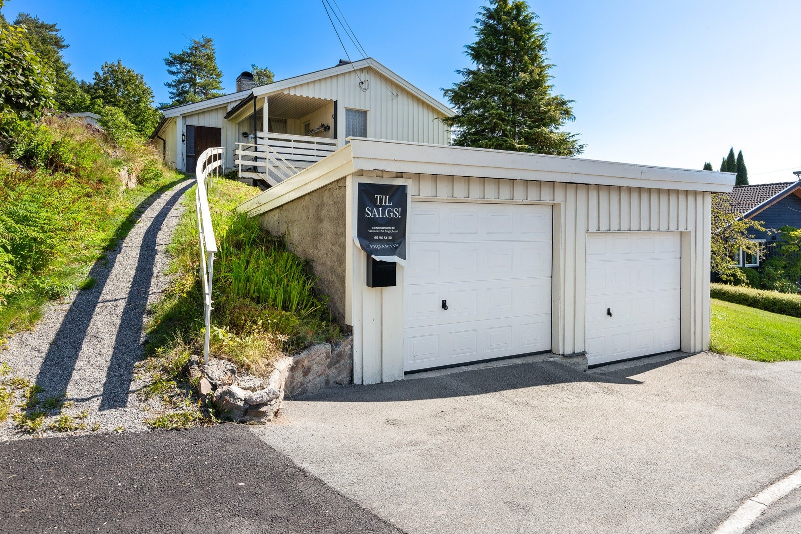 Halvpart av dobbel garasje Galleribilde