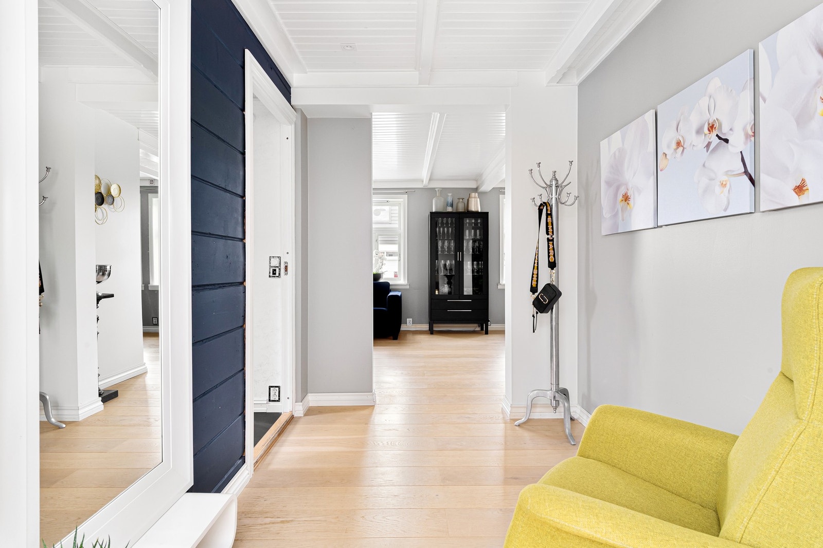 Gang i 1. etasje Galleribilde