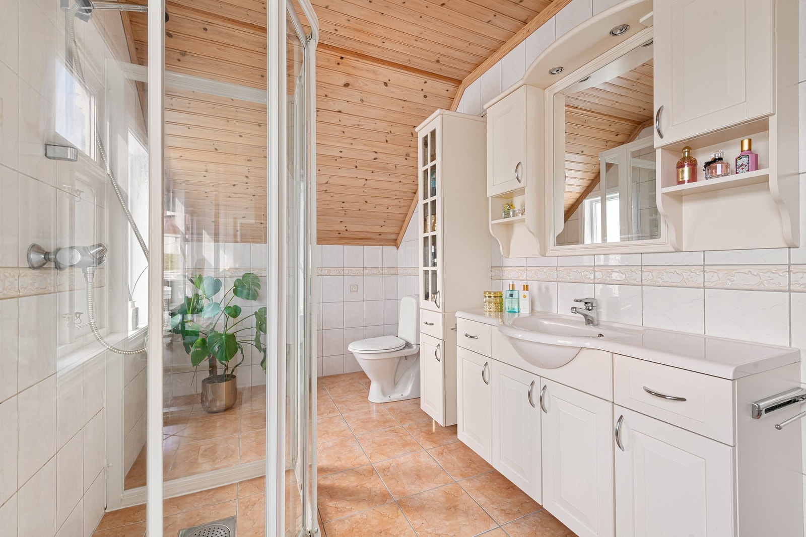 Bad i 2. etasje fra 2001 Galleribilde