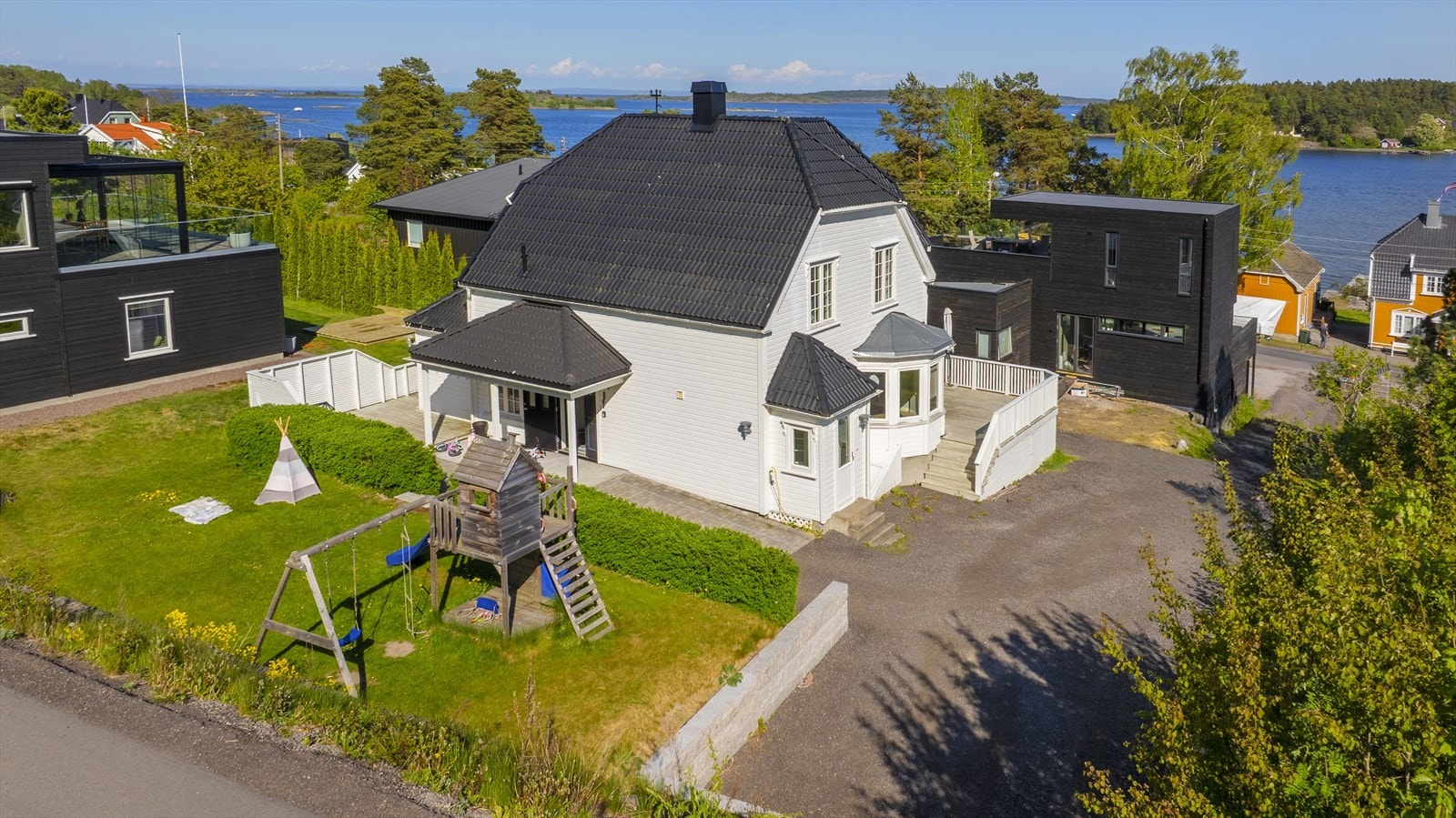 Nordvik Tønsberg v/Jørgen Nyhus har gleden av å presentere Dukenveien 29C, en fantastisk eiendom med umiddelbar nærhet til sjøen! Galleribilde
