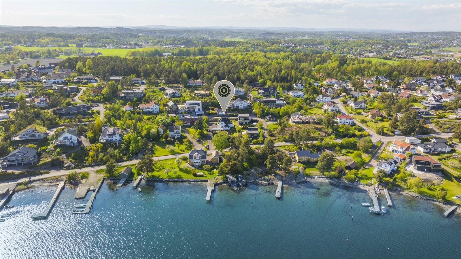 Meget flott nærmiljø, attraktivt i nærheten av badeplasser på Verdun og Knarberg, idrettsmiljø og lekeplasser på NIF Galleribilde