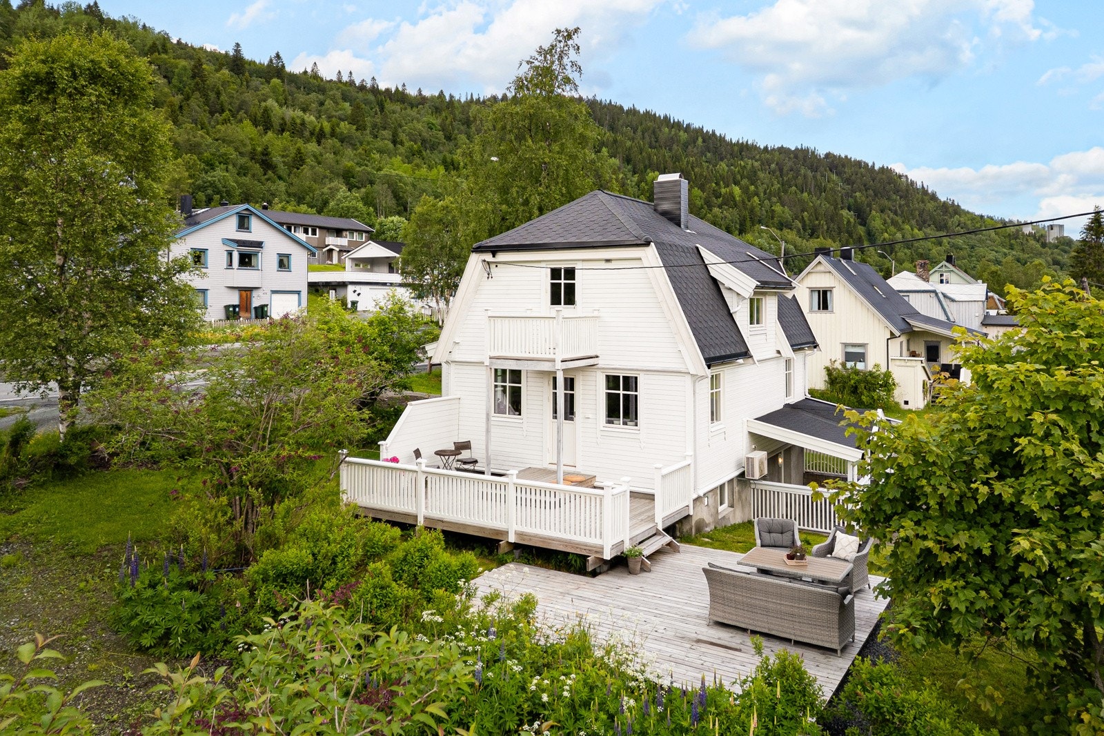 Eneboligen har vært godt oppgradert igjennom selgers eiertid. Galleribilde