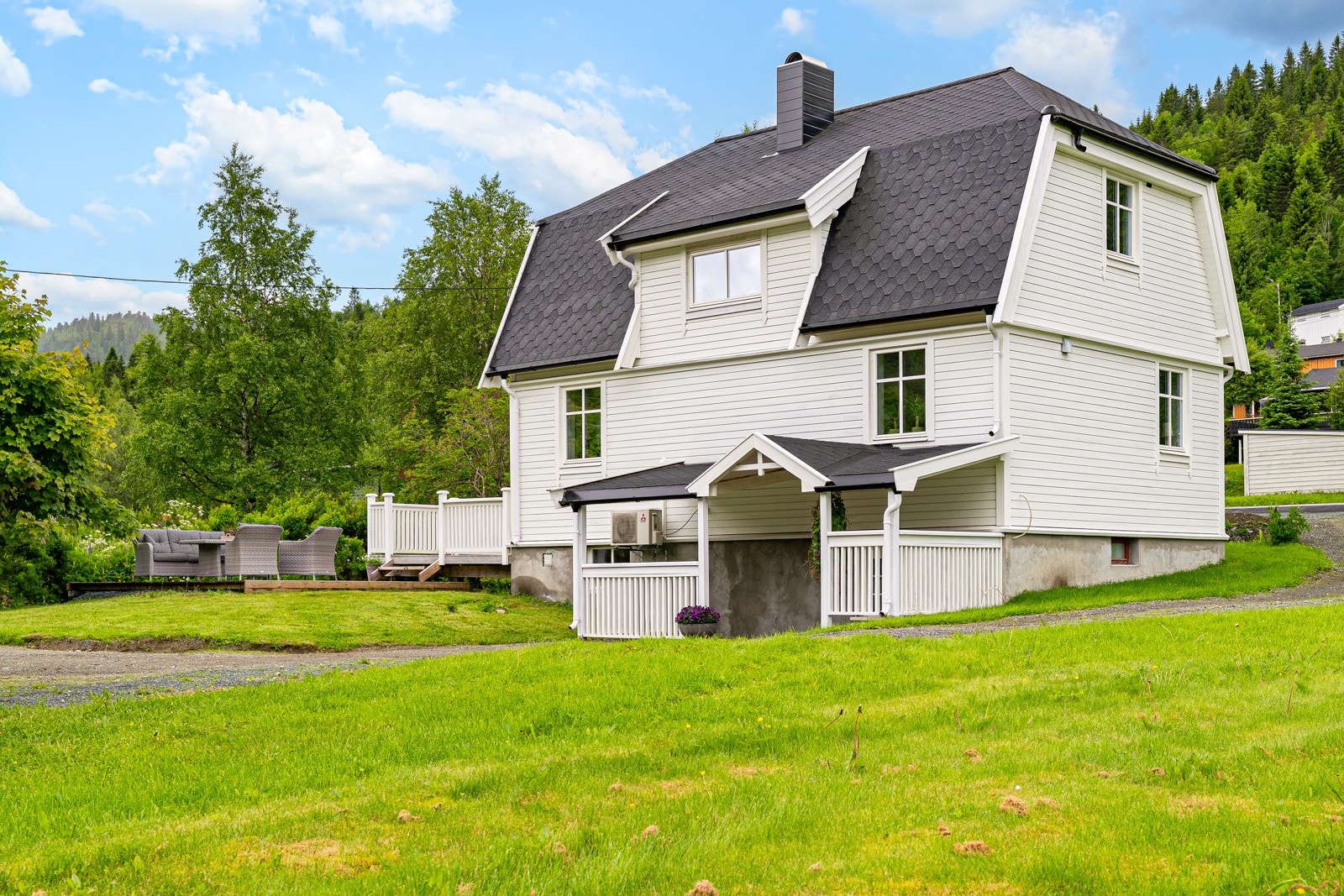 Barnevennlige omgivelser med rikelig med boltreplass Galleribilde